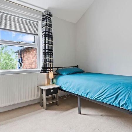 Вилла The Old Post Office 5 Mins Drive To Alton Towers Экстерьер фото